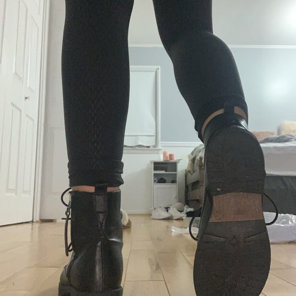 Steve Madden combat boots - Picture 7 of 10